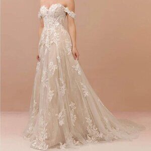 AZAZIE FLORENTINA Wedding Dress Diamond White / Nude Size 2